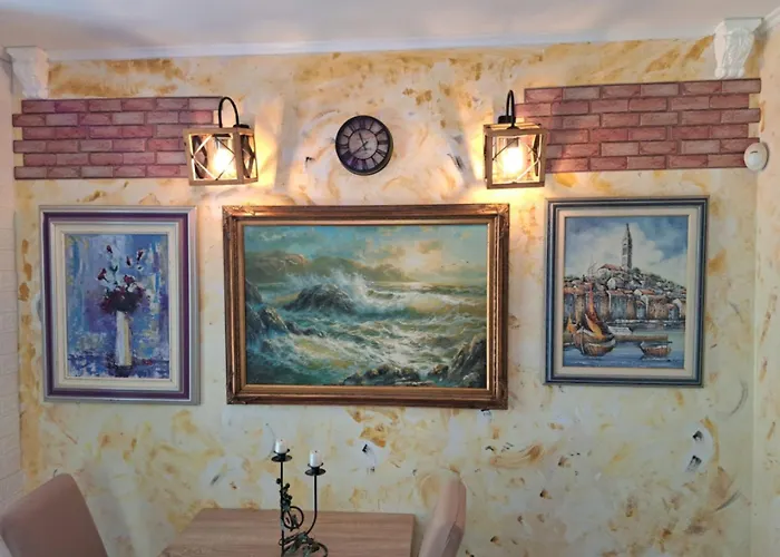 Beautiful Unique Family Emily Apartment *